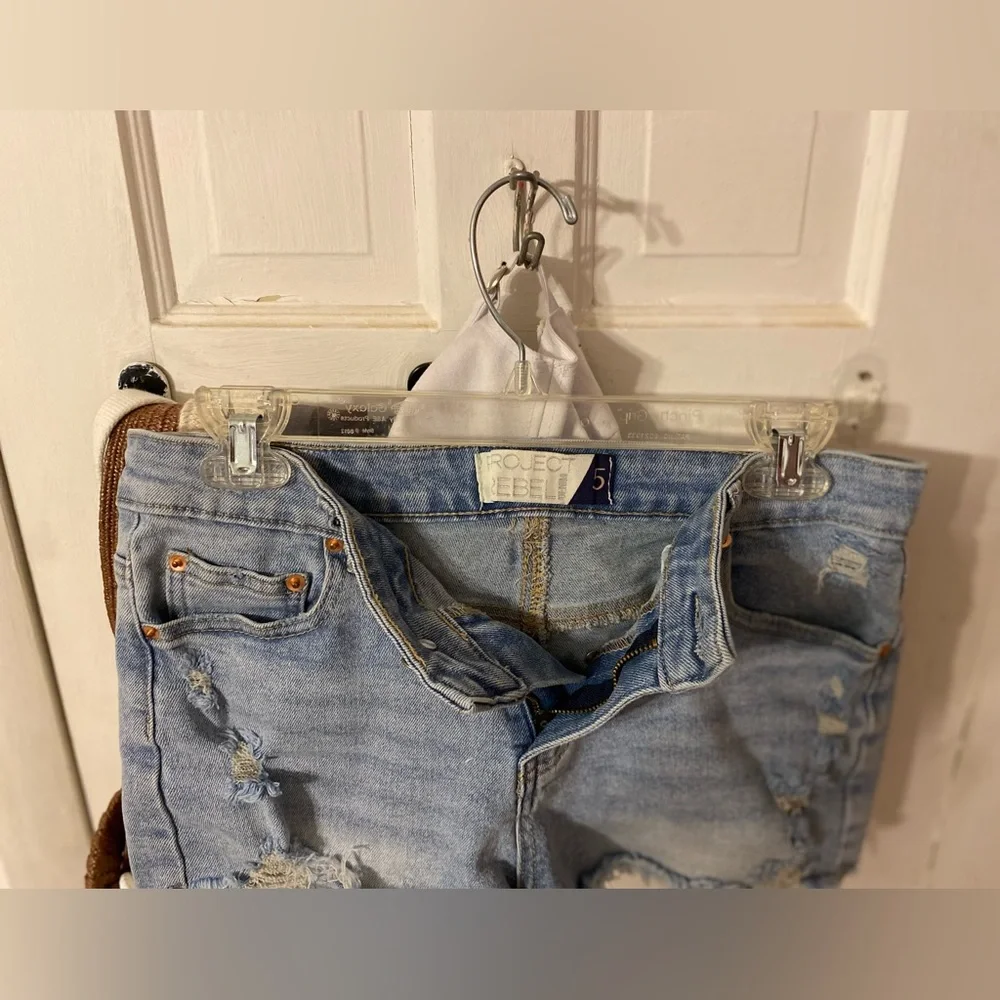 💰Denim Shorts💰 - Picture 5 of 6